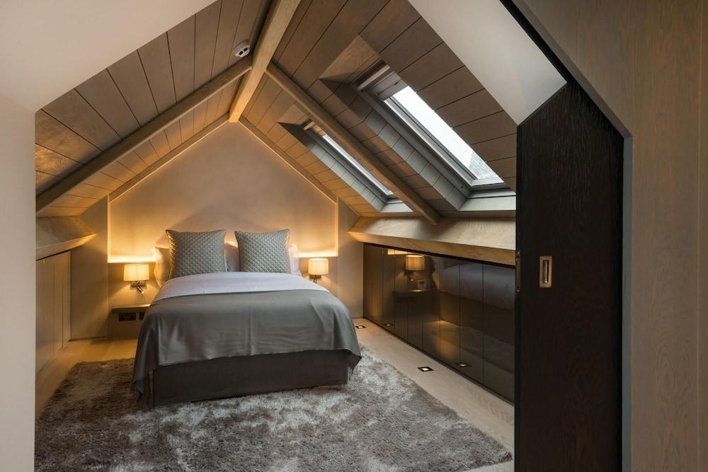 Prime Penthouse in Cadogan Square - Tap to explore photos