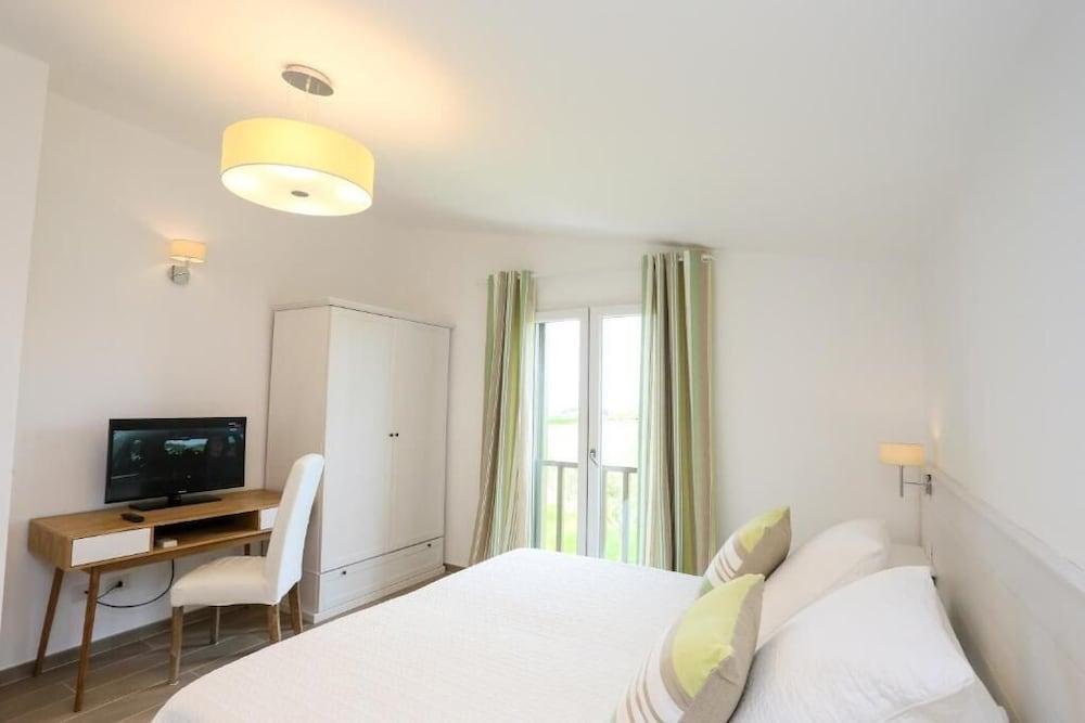 Country Cottage Room Type - Deluxe Double Room