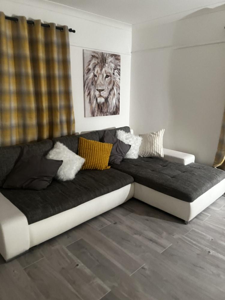Cosy Dulwich Next to Arts Centre Crystal Palace - Tap to explore photos