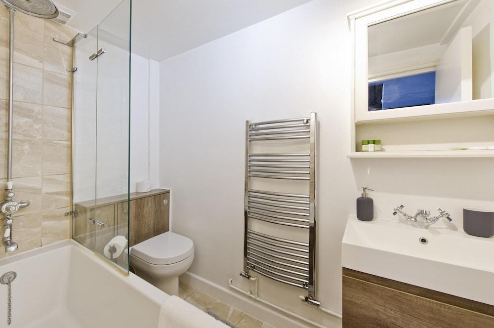 Long Stay Discounts - Charming 2-bed Apt Pimlico - Tap to explore photos