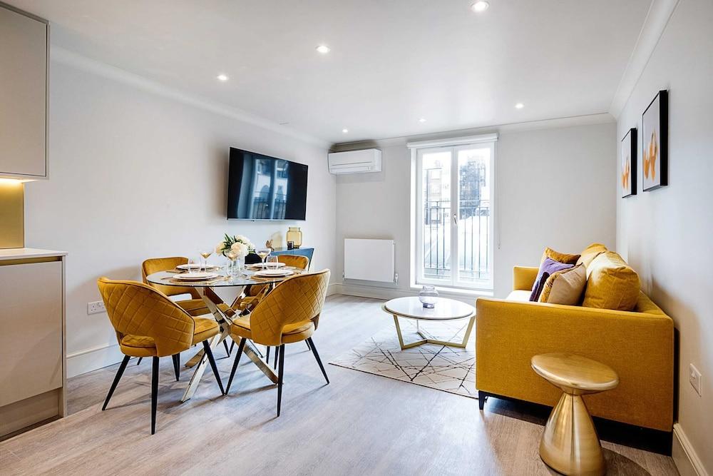 Marble Arch Suite 5-hosted by Sweetstay - Tap to explore photos