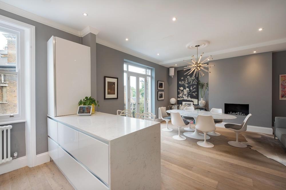 Stunning Maida Vale Apartment Near Regents Canal by Underthedoormat - Tap to explore photos