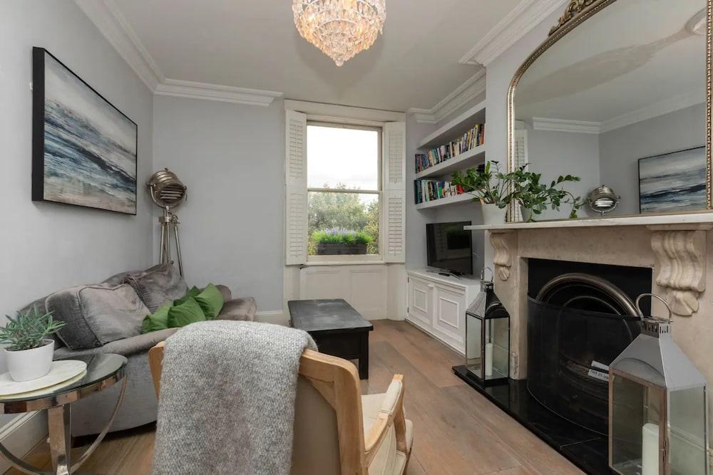 Beautiful Unique Flat in Peckham - Tap to explore photos