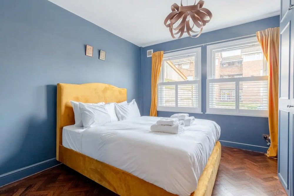 Tranquil 1 Bedroom Flat in Peckham - Tap to explore photos