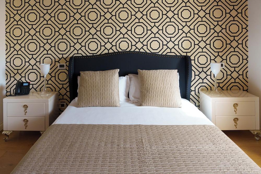 The Place 217 Room Type - Comfort Room