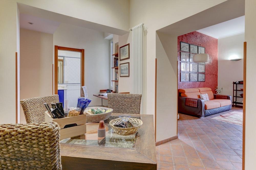 Residenza Sette Sale - Home and More - Tap to explore photos