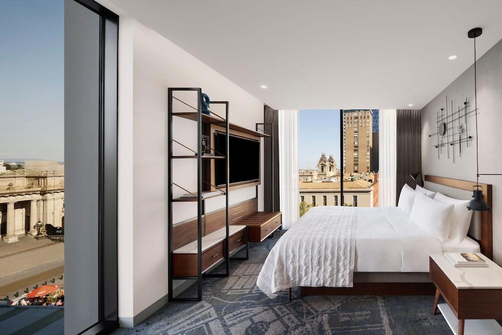 Le Méridien Melbourne Room Type - Suite, 1 Bedroom, City View (Parliament Suite)