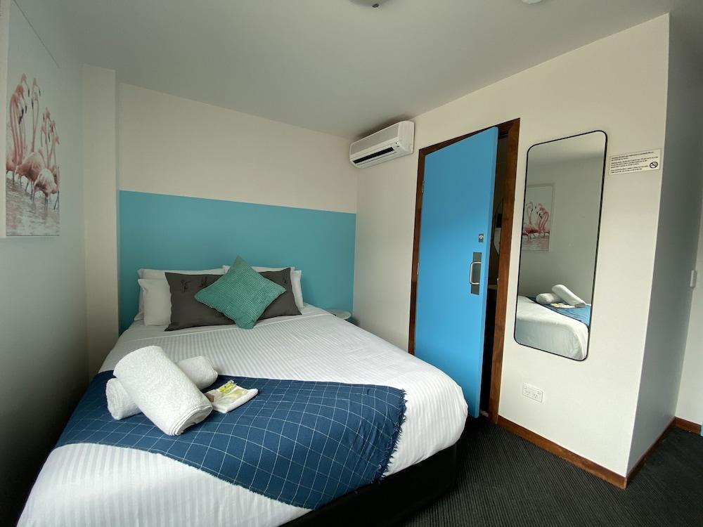 Nomads St Kilda Hostel Room Type - Private Double Ensuite