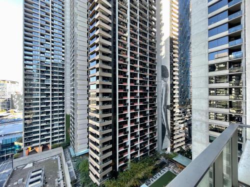 ReadySet Apartment at Midtown