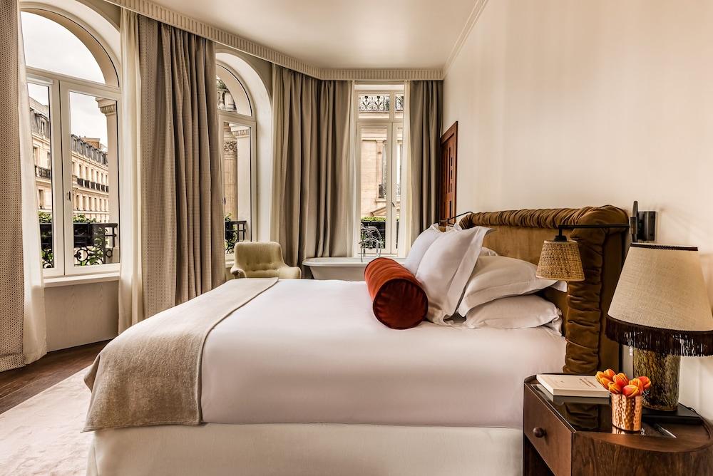 Chateau des Fleurs Hotel & Spa Paris Room Type - Corner Junior Suite