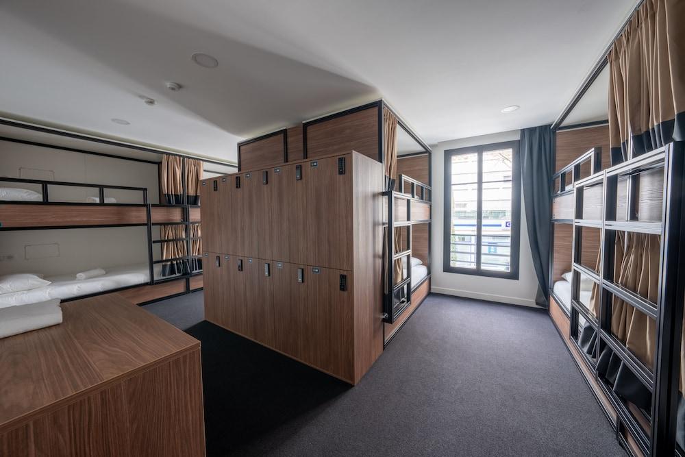 Beau M Paris - Hostel Room Type - Shared dormitory, Mixed, 12 beds