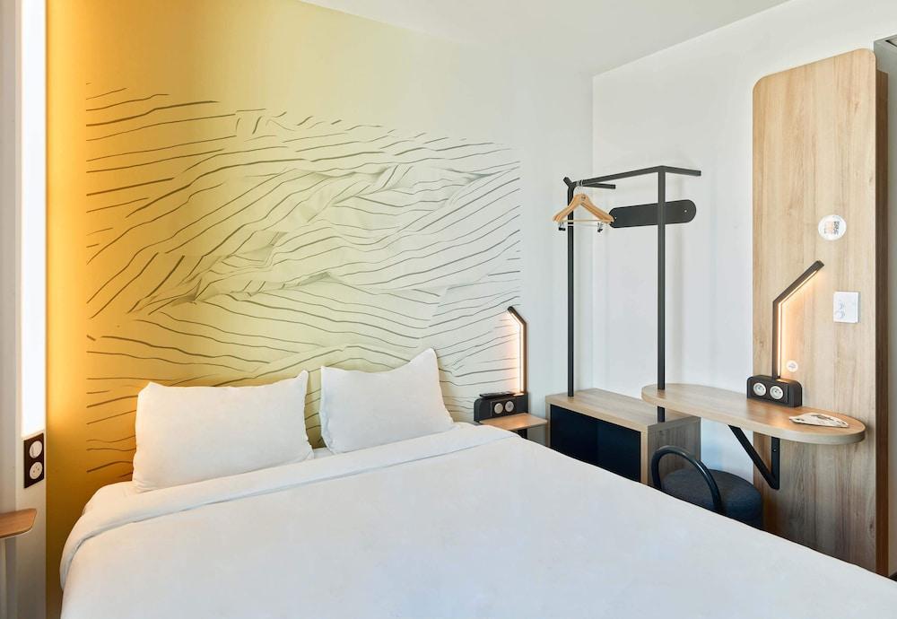 B&B HOTEL Champigny-sur-Marne - Tap to explore photos