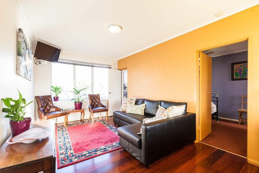 ELEANOR, 1BDR Fitzroy North Apartment