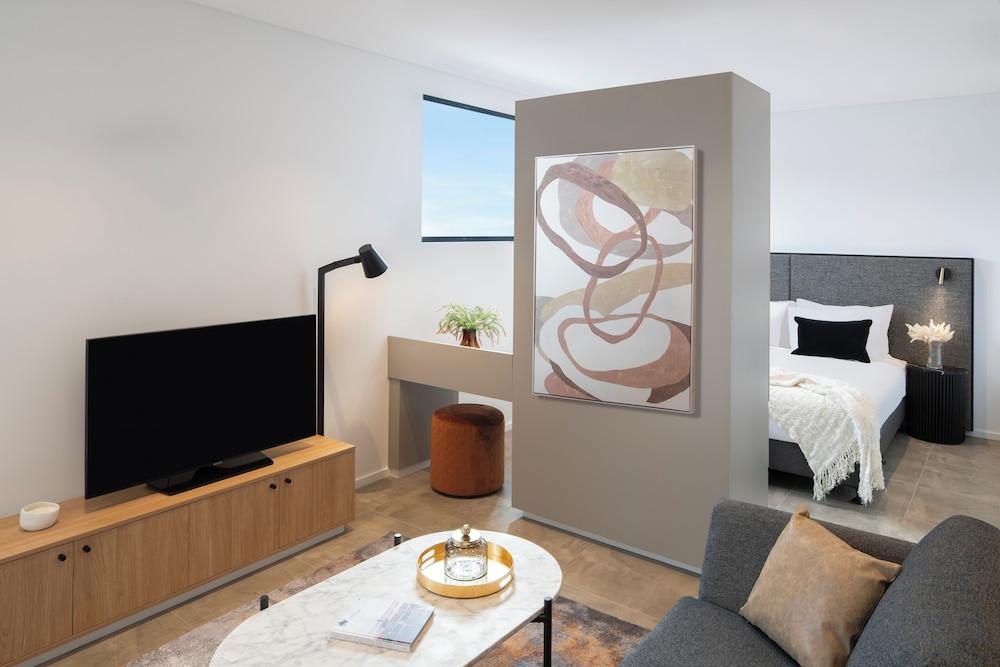 Punthill Parramatta Room Type - One Bedroom Apartment - Open Plan Punthill Parramatta Room Type - One Bedroom Apartment - Open Plan