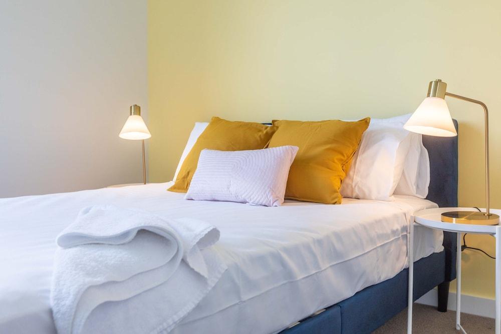 KULA - Apartment Parramatta Room Type - Premium Apartment, 2 Bedrooms KULA - Apartment Parramatta Room Type - Premium Apartment, 2 Bedrooms