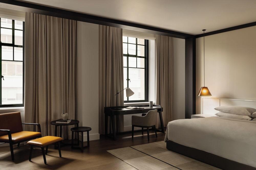Capella Sydney Room Type - Premier Room, 1 King Bed