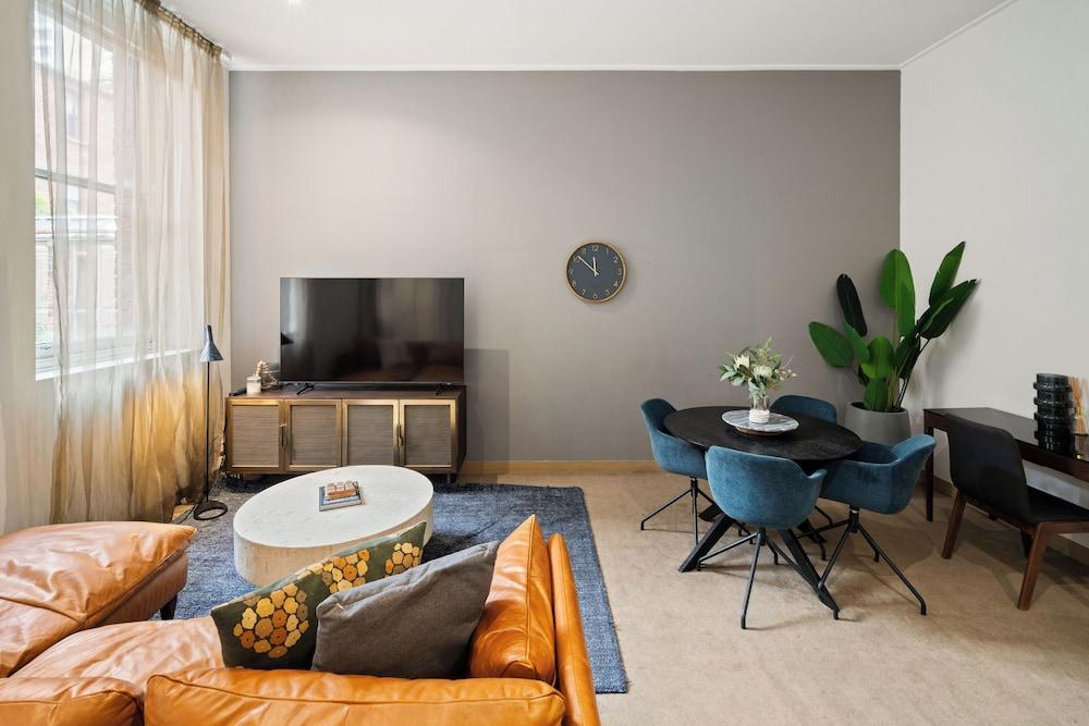Gordon House Apartments Room Type - Deluxe Apartment, 1 Bedroom Gordon House Apartments Room Type - Deluxe Apartment, 1 Bedroom