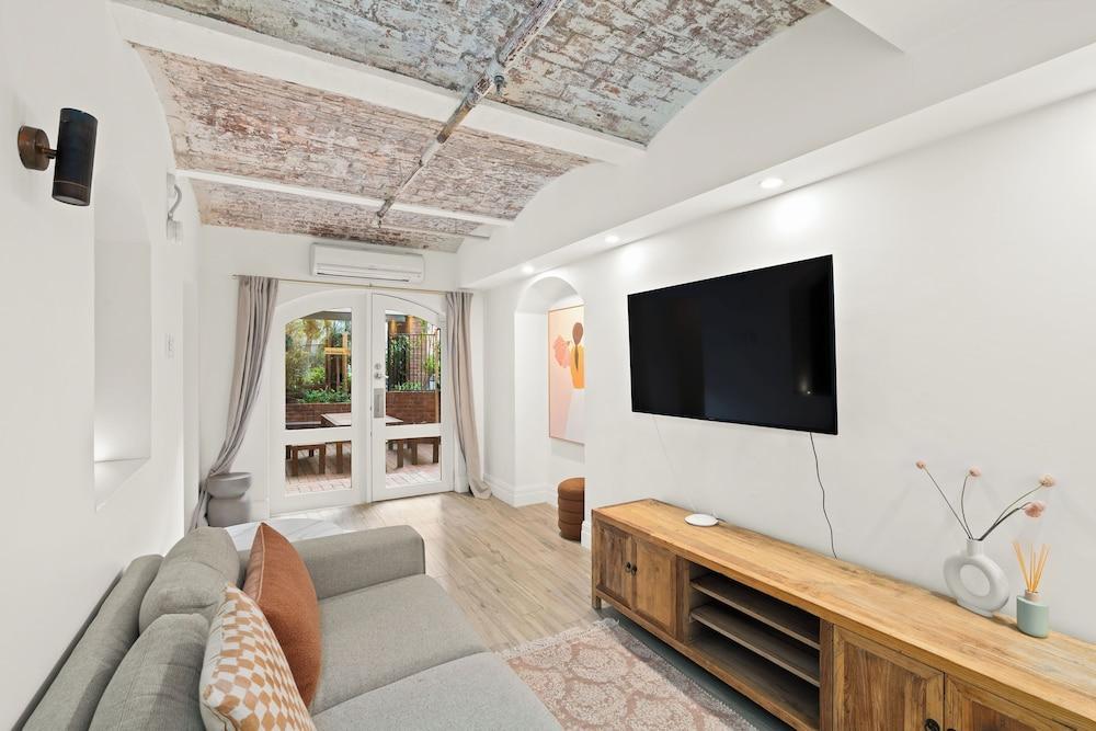 Gordon House Apartments Room Type - Premium Apartment, 2 Bedrooms