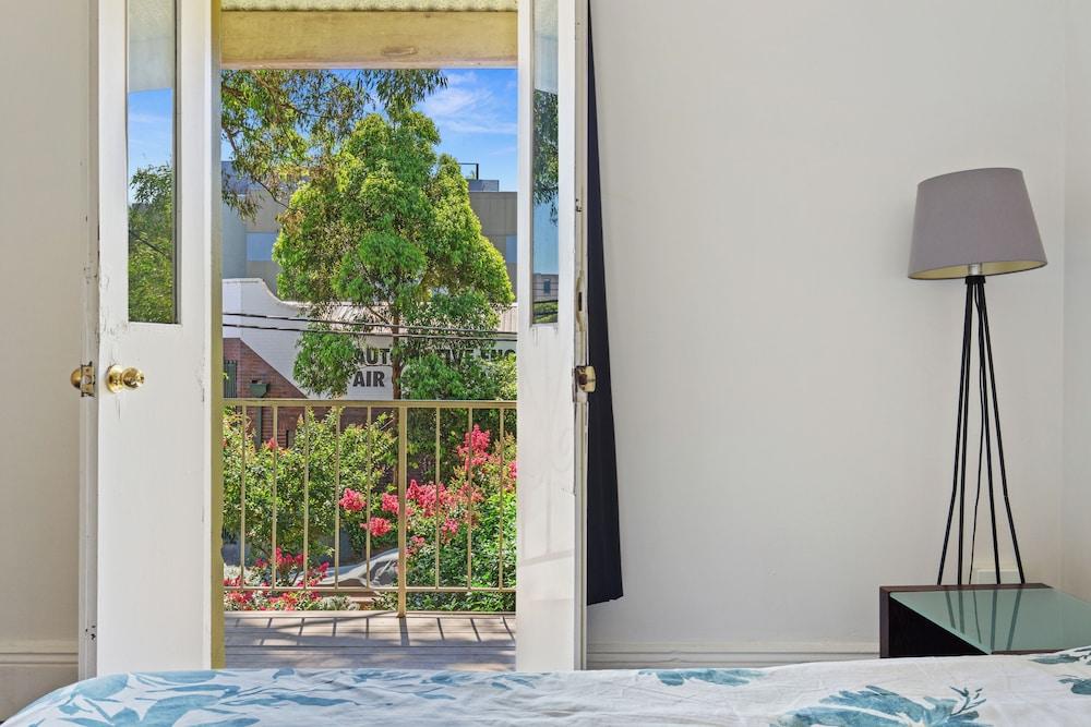 Sydney Boutique Villas - Tap to explore photos