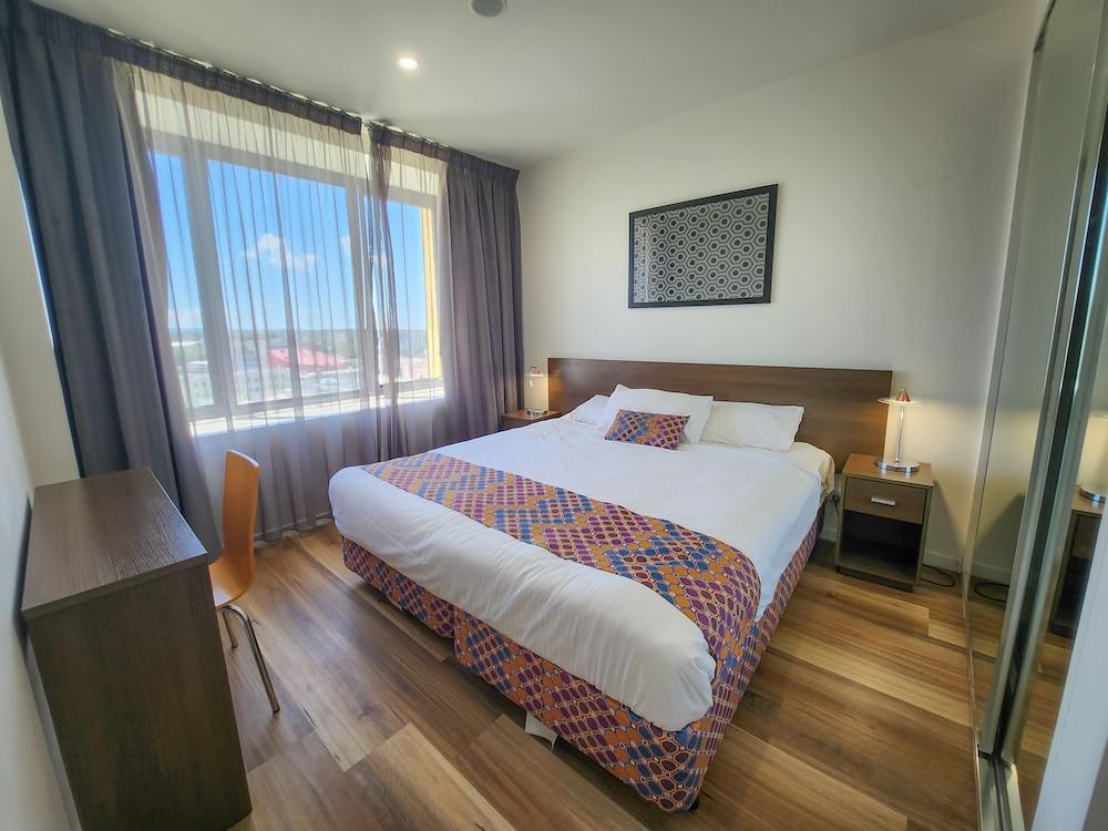 Exodus Dandenong Apartment Hotel - Tap to explore photos