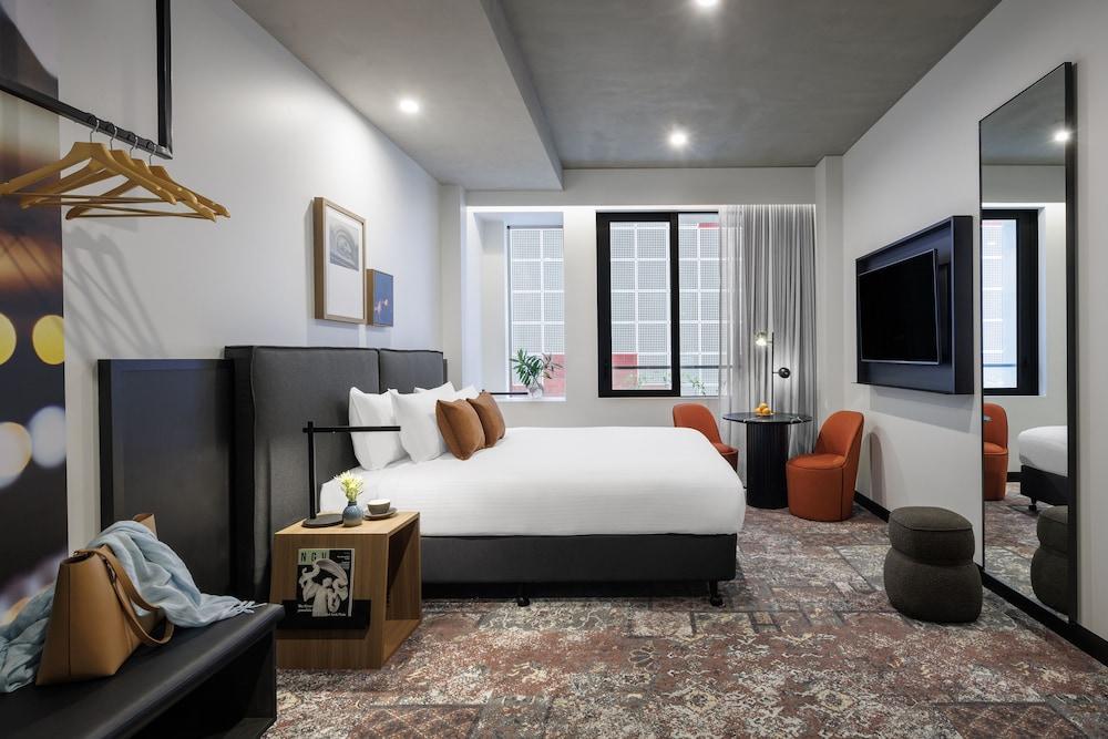 Veriu Queen Victoria Market Room Type - Veriu Suite