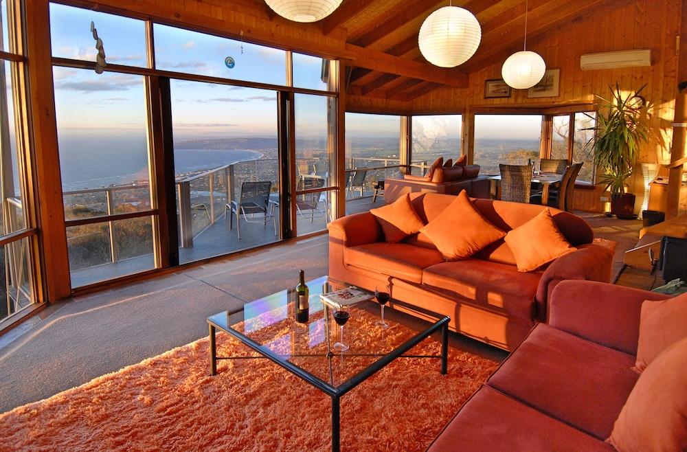 Summit Views Room Type - Panoramic Penthouse, 1 King Bed, Bay View