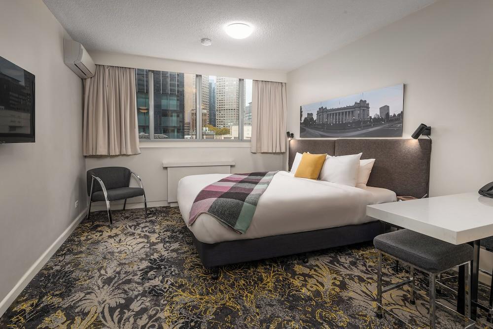 City Limits Hotel Room Type - King/Twin Studio