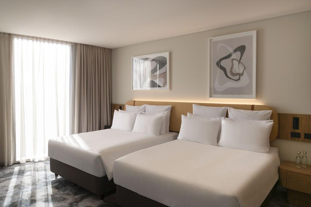 Pullman Sydney Penrith - Tap to explore photos