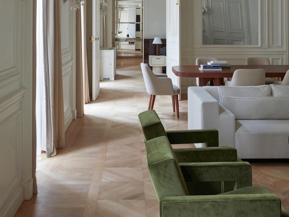 Maison Delano Paris Room Type - Grand Suite, 1 King Bed (Historic)