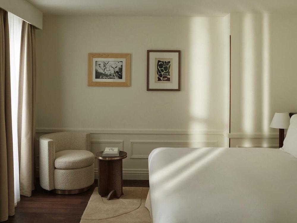 Maison Delano Paris Room Type - Deluxe Suite, 1 King Bed