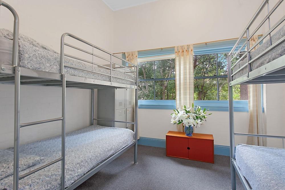 PodBed Sydney - Hostel Room Type - Bed in 6 Bed Mix Dormitory (18-35 age only)