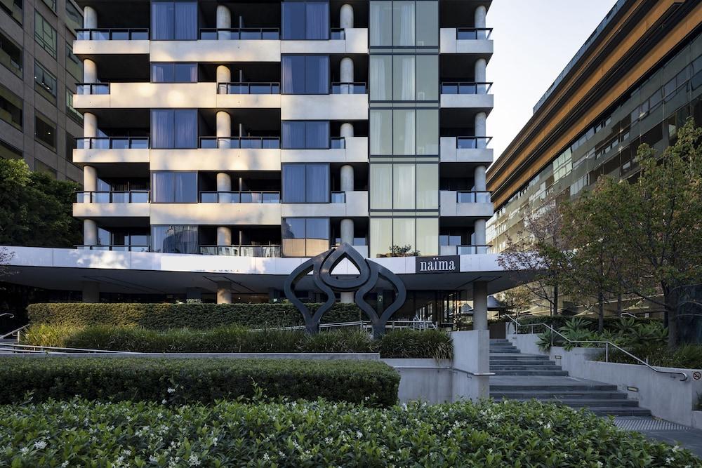 Mercure Melbourne St Kilda Road - Tap to explore photos