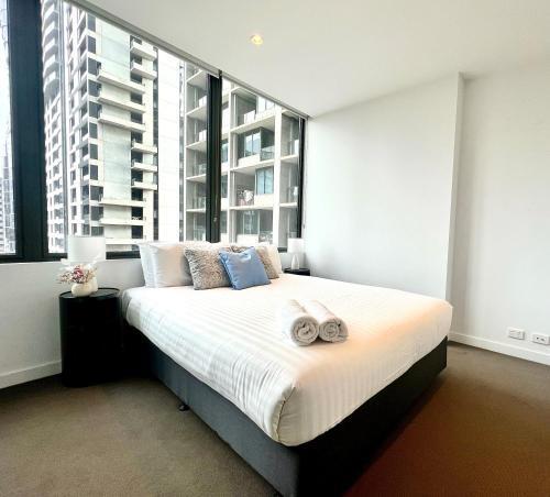 Readyset Apartments at Hudson Room Type - Deluxe Apartment