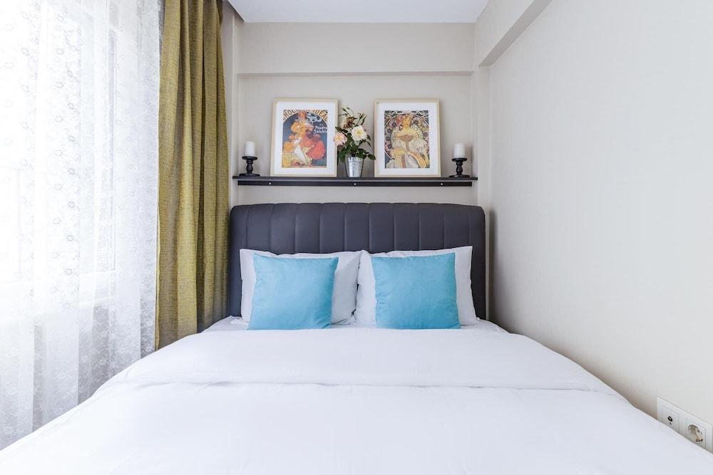 Cozy and Compact Flat in Central Sisli - Tap to explore photos