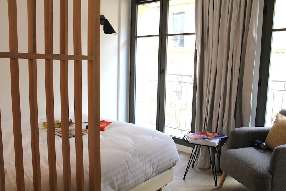 FINESTATE Coliving Champs-Elysées - Tap to explore photos