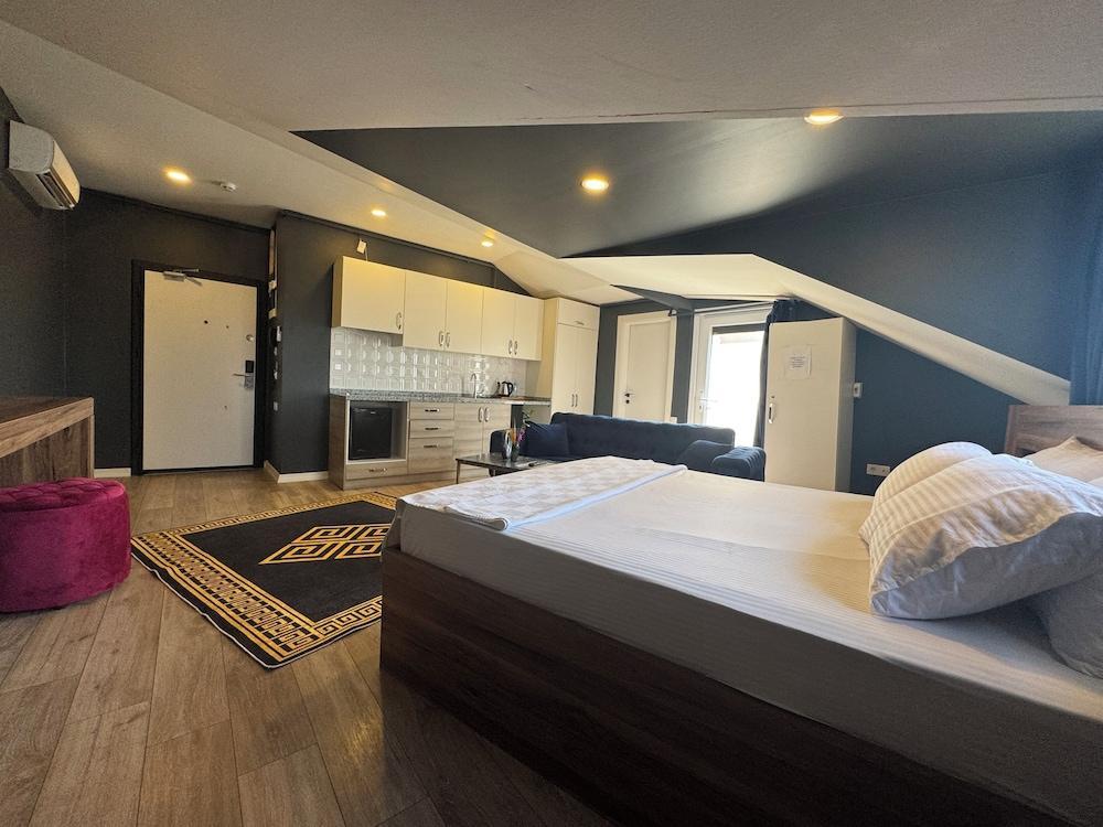 Guest Suites Room Type - Terrace Room