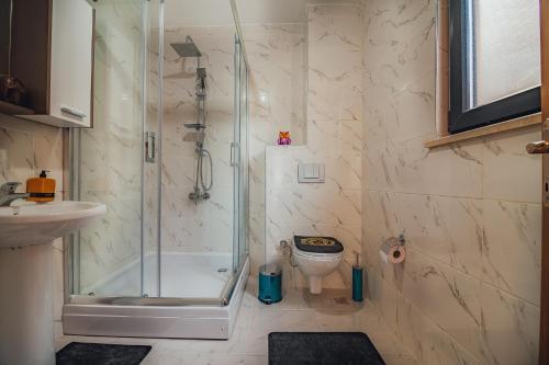 Wonder Suites Room Type - Double Room with Private Bathroom