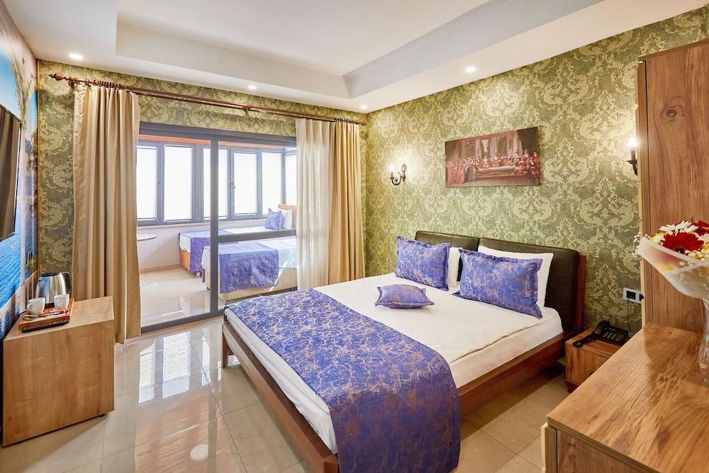 Ardey Hotel Room Type - Family Quadruple Room