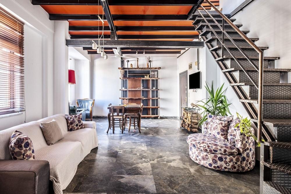 Authentic Flat With Excellent Location in Beyoglu - Tap to explore photos