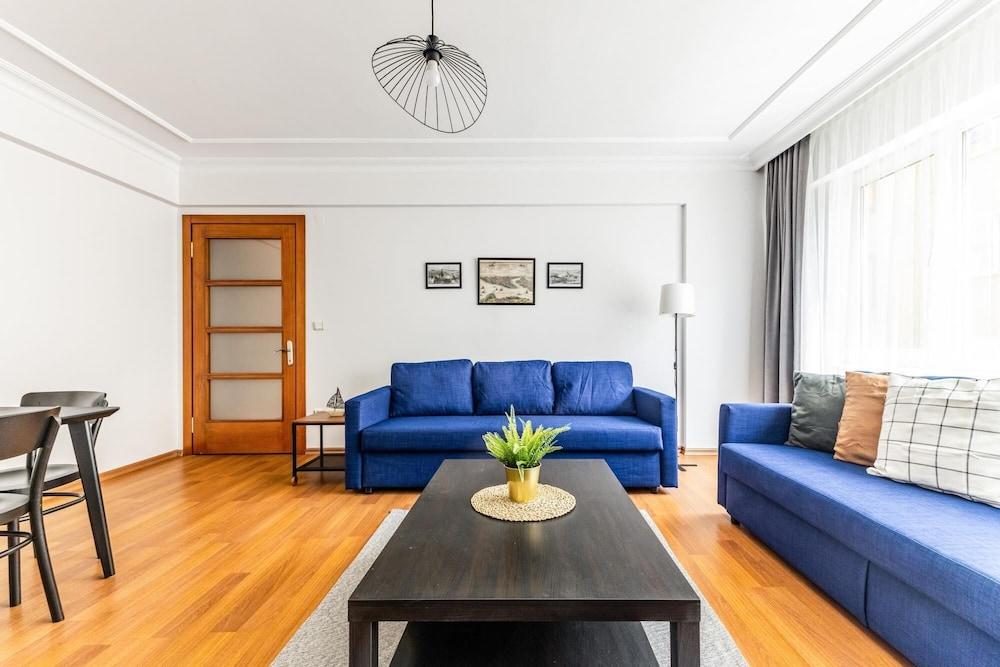 Modern and Fully Furnished Flat in Sisli - Tap to explore photos