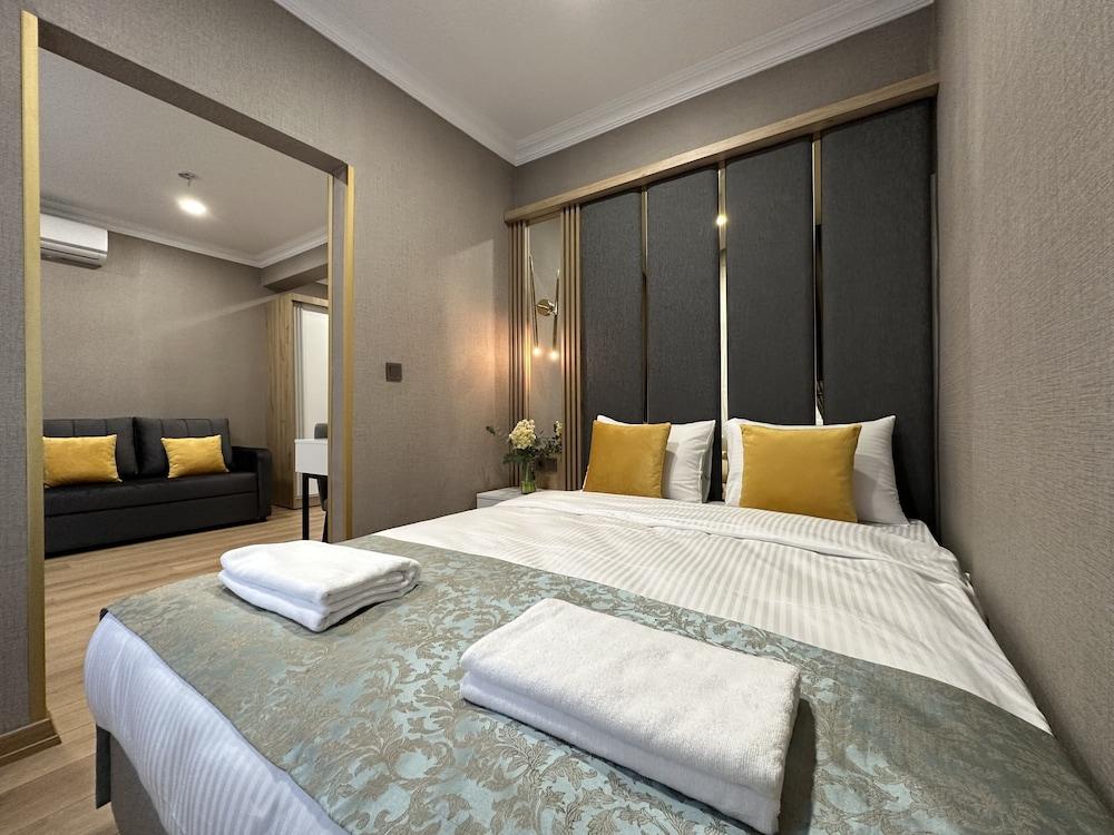H&L Suites Room Type - Family Suite with Balcony