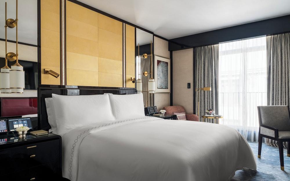 The Peninsula Istanbul Room Type - Superior Room, 1 King Bed