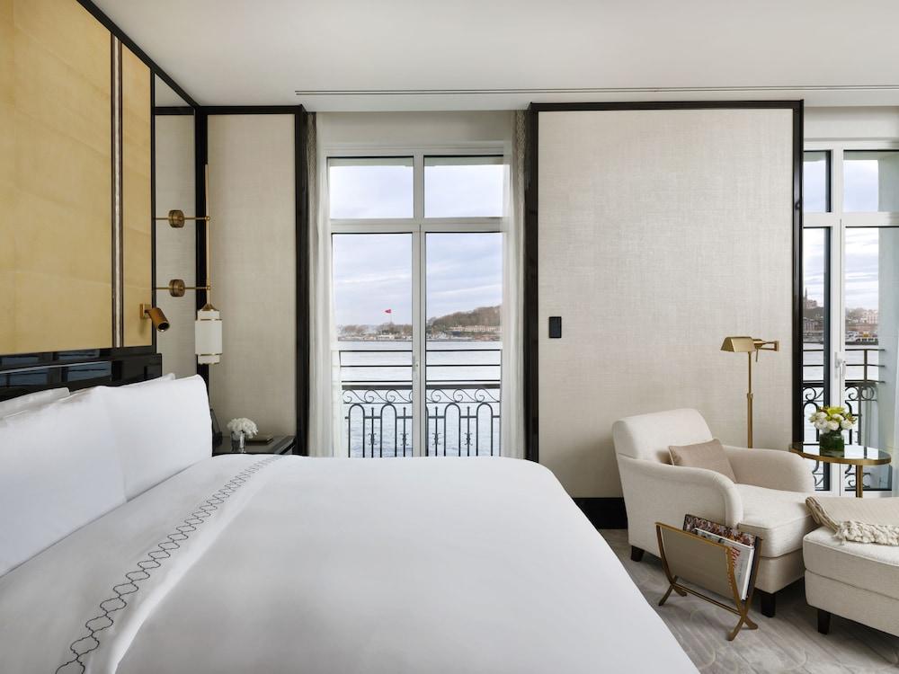 The Peninsula Istanbul Room Type - Executive Bosphorus Suite, 1 King bed The Peninsula Istanbul Room Type - Executive Bosphorus Suite, 1 King bed