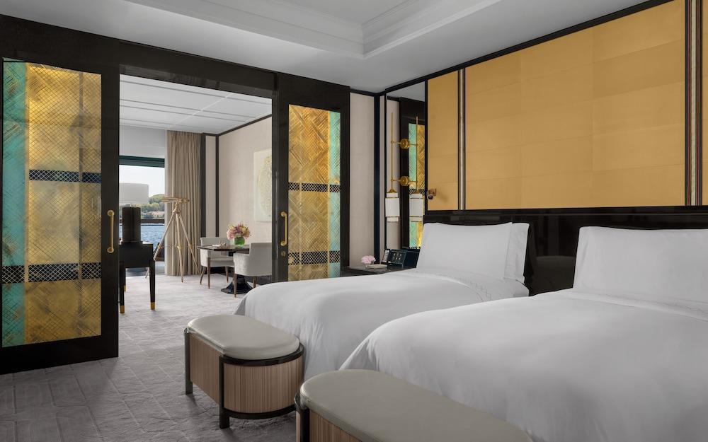 The Peninsula Istanbul Room Type - Deluxe Bosphorus Suite With Balcony, 2 Double Beds