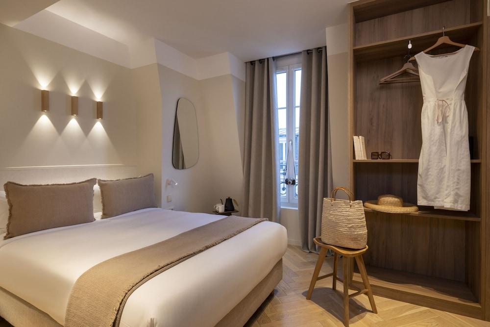Le Daum Room Type - Superior Double Room