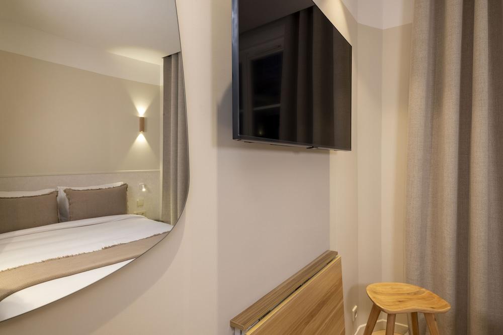 Le Daum Room Type - Comfort Double Room
