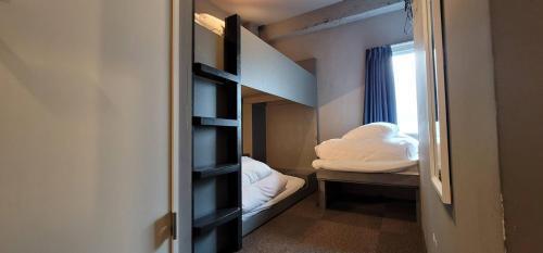 Rhodes Otsuka Hotel - Hostel Room Type - Triple Room
