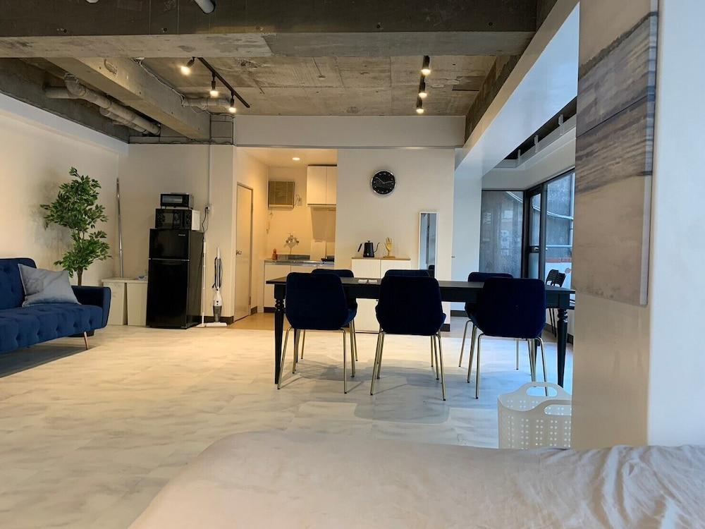 Spacious Studio West Shinjuku - Tap to explore photos