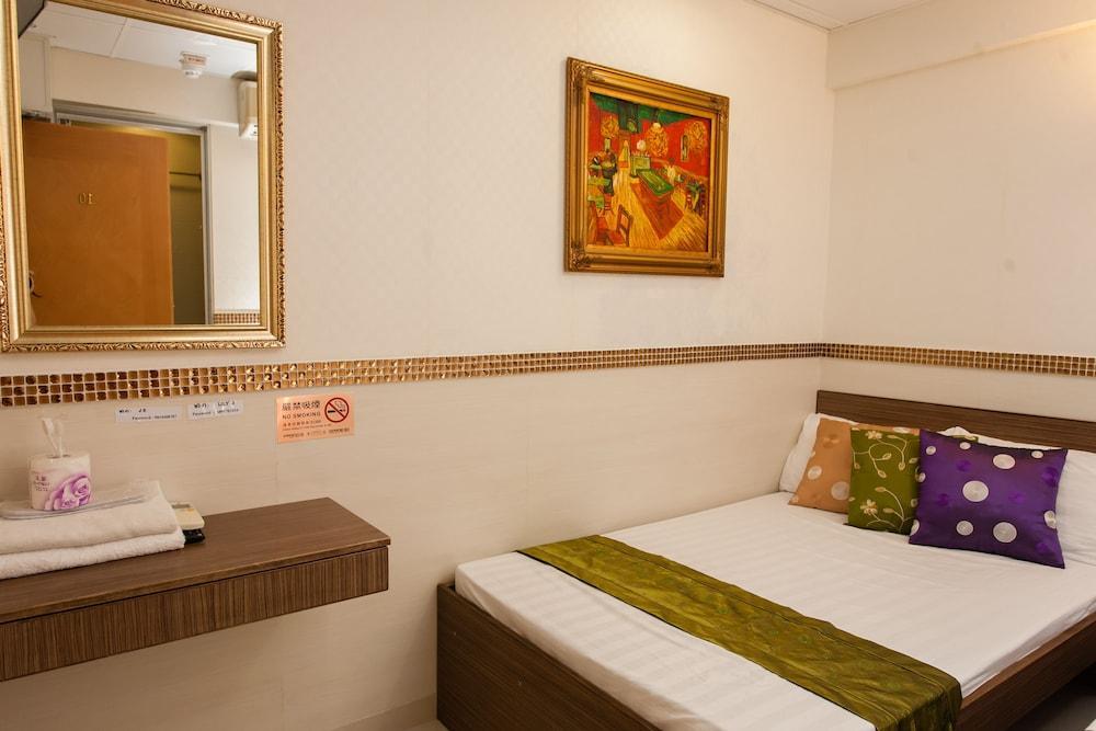 J2 Guest House - Tap to explore photos