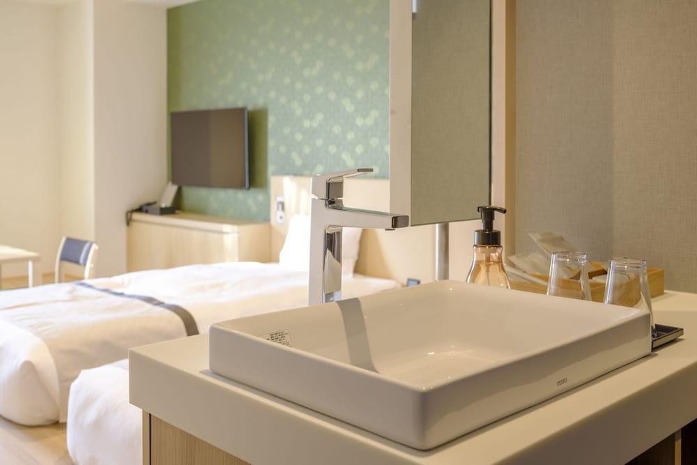 Tosei Hotel COCONE Tsukiji Ginza Premier Room Type - Moderate Double Room